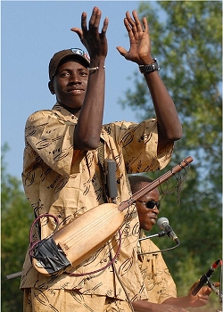 Bassekou Kouyate & Ngoni Ba 
